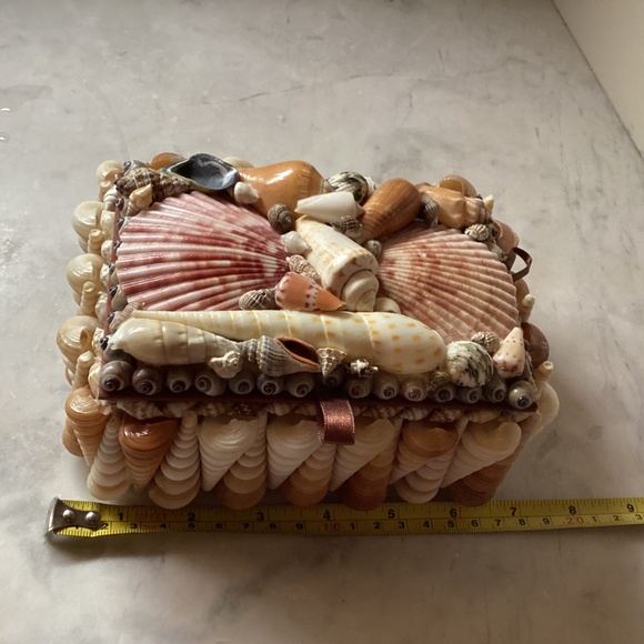 Seashell Jewelry Box - Picture 5 of 6